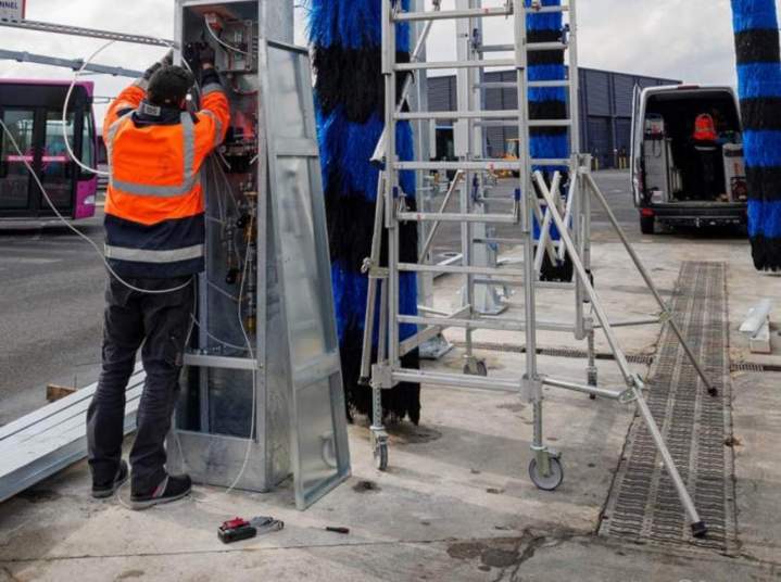 Maintenance de portique de lavage en France